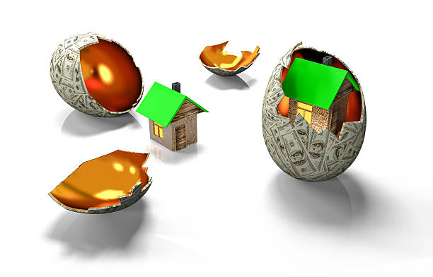 istock house in egg of the banknotes 524156290