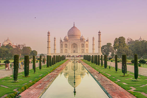 istock Indian sky, Taj Mahal 524157422
