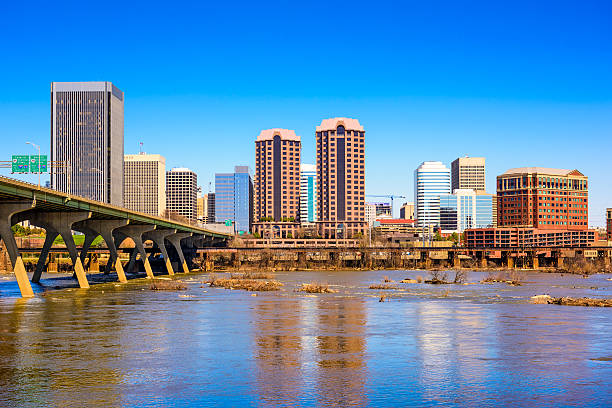 richmond, virginia, eua - richmond virginia virginia skyline urban scene - fotografias e filmes do acervo