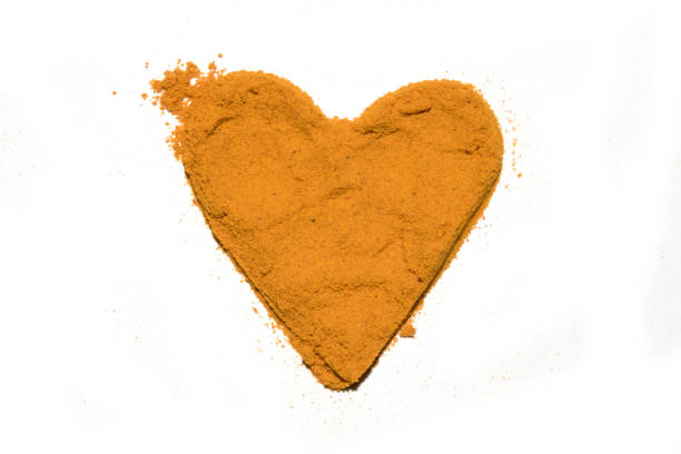 istock Turmeric Health Powder Heart 524170728