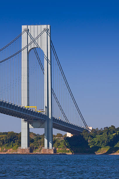 ponte di verrazano-narrows al mattino, new york - decked foto e immagini stock