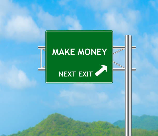 istock Road Sign concept to Make money 524231449