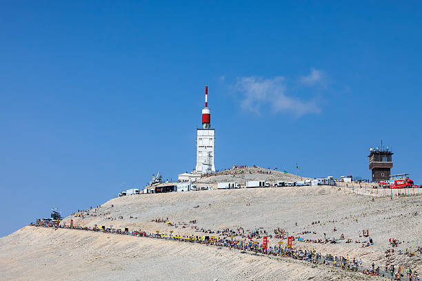 mont ventoux - tour de france photos et images de collection