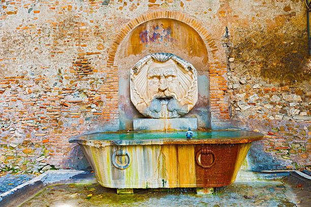 istock Drinking Fountain in Rome, Italy 524328391
