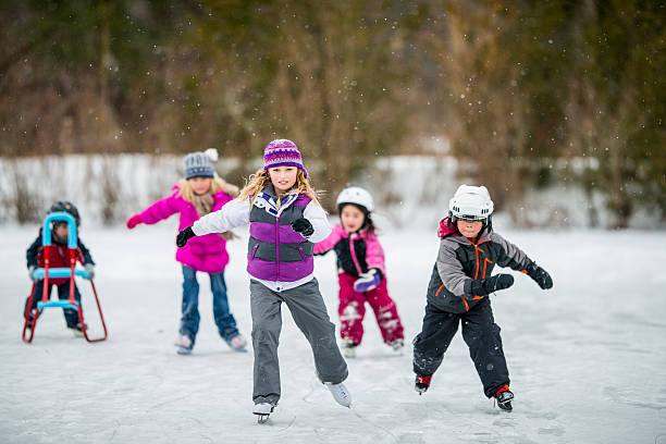 istock Big Family in Winter Snow 524367895