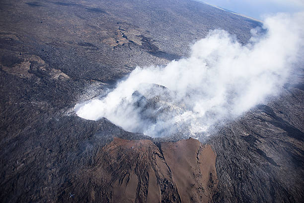 istock Kilauea Threatens Hawaii Homes 524371333