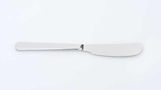 table knife with dull edge and rounded point
