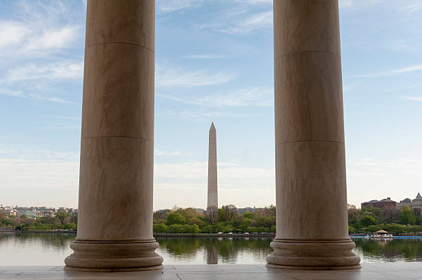 istock washington monument seen from the jefferson, tidal basin 524382738