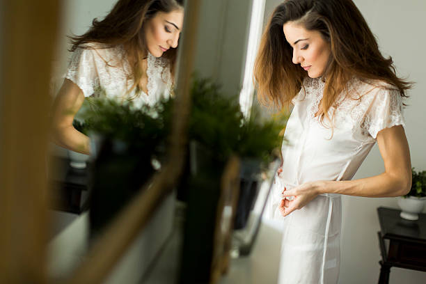 istock Woman posing in the room 524387484