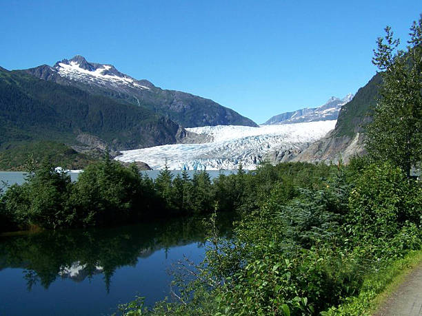 istock Glacier lakes of Alaska 524525504