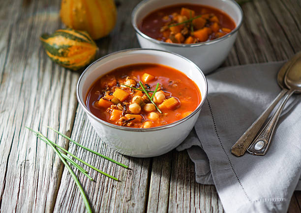 wegetariańskie chili, posole. - meatless soup zdjęcia i obrazy z banku zdjęć