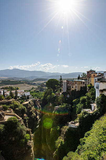 ronda-bergdorf in spanien - ronda spain rhonda bridge stock-fotos und bilder