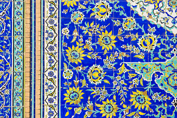 istock Tiled background with oriental floral ornaments 524551100
