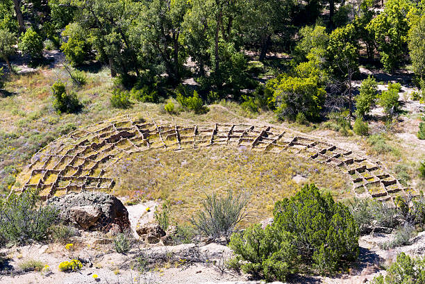 tyuonyi プエブロ - tyuonyi pueblo ruins ストックフォトと画像