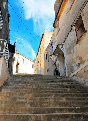 Béjaïa / Bougie, Kabylia, Algeria: narrow street with stairs in the kasbah - looking up 