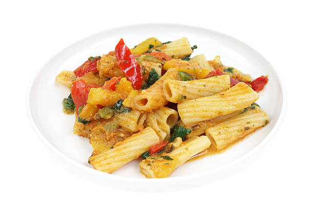 istock Small serving of rigatoni pasta with vegetables 524652091