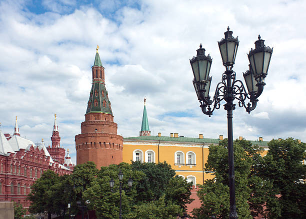 istock Moscow Kremlin wall and tower in Alexander Garden 524653231