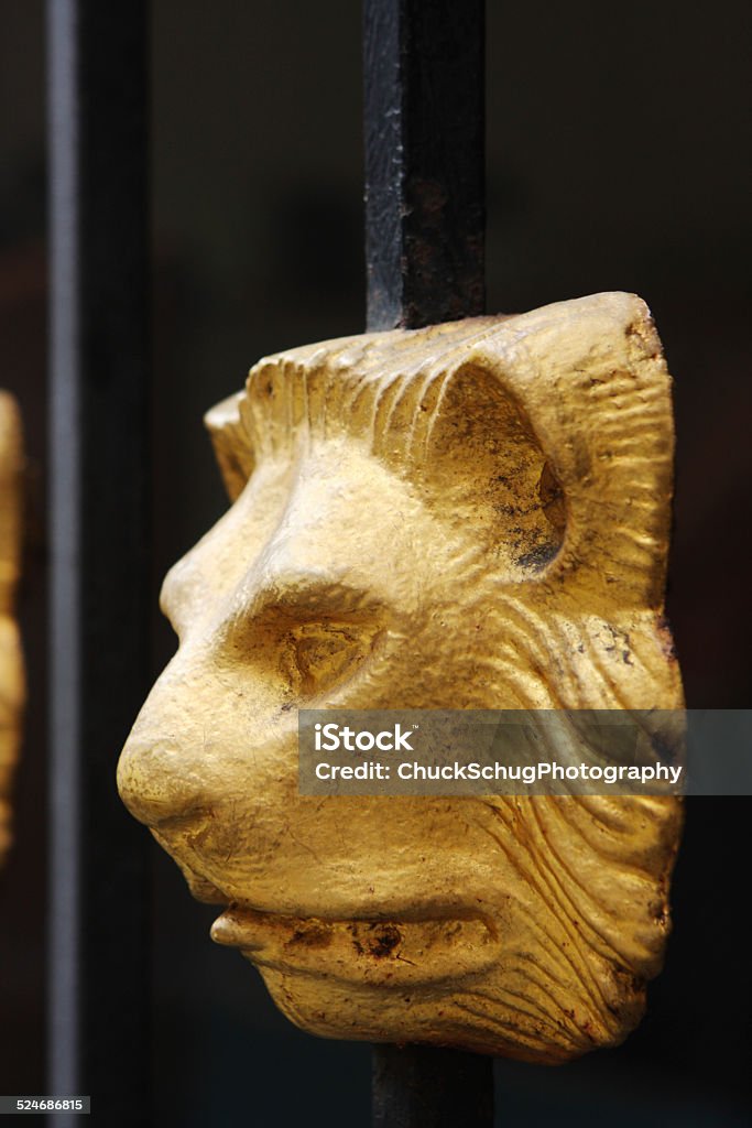 Iron Zaun Tor Lion Head - Lizenzfrei Blattgold - Edelmetall Stock-Foto