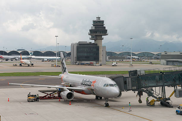 jetstar airways airbus a320 - airbus named airline horizontal airplane fotografías e imágenes de stock