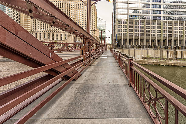 istock Downtown Chicago and Bridge on the Chicago River 524889370