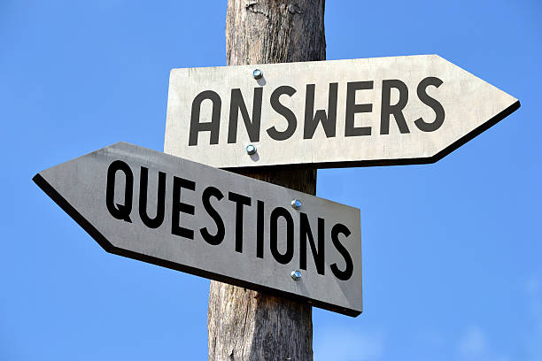 istock Questions and answers signpost 524893686
