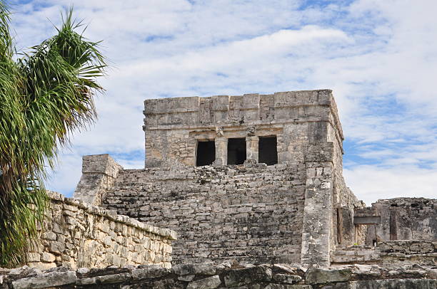 istock Ruins in the sun 524895460