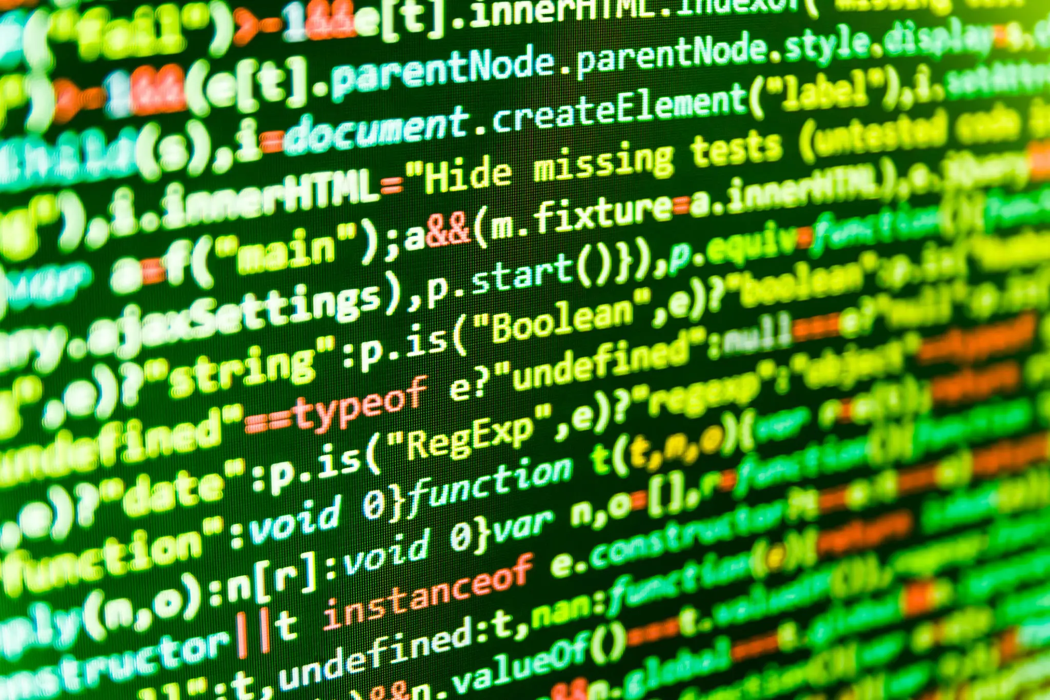 컴퓨터와 함께하는 고랭 프로그래밍 기초 2 Software developer programming code on computer
