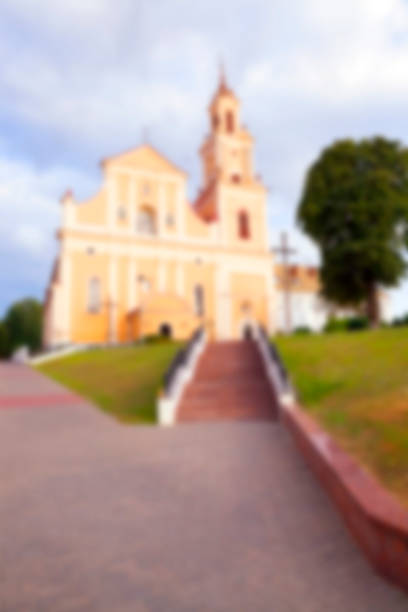 igreja católica da bielorrússia - churchgoing imagens e fotografias de stock
