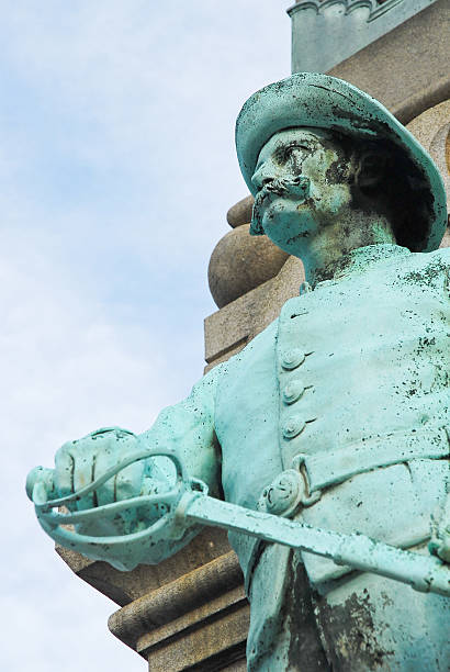istock Statue of Confederate Soldier 524910220