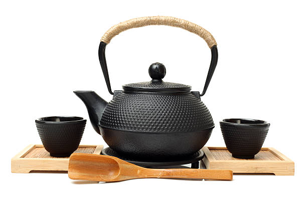 분재 철 티포트, teacups - tetsubin teapot 뉴스 사진 이미지