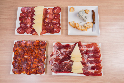 Table of Iberian and cheeses.