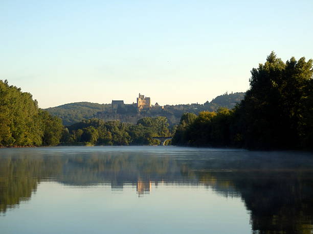 dordogne krajobraz - mullions zdjęcia i obrazy z banku zdjęć