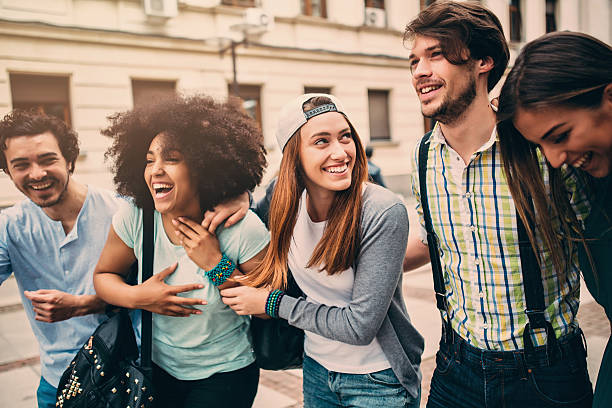istock Happy Friends In The City 525032792