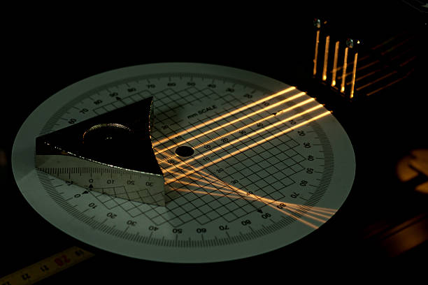 cóncavo espejo experimento científico - fiber optic sunbeam fiber projection fotografías e imágenes de stock