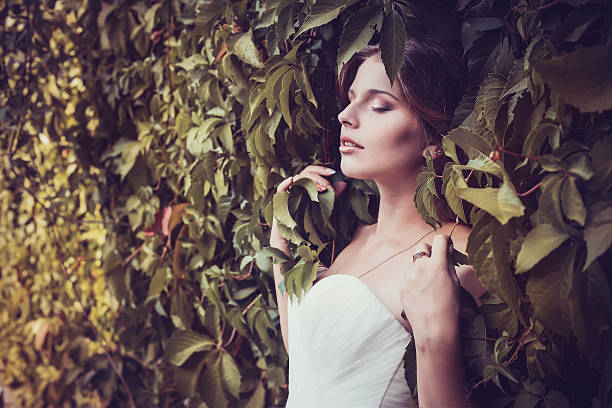 istock Beautiful bride posing in her wedding day 525072889