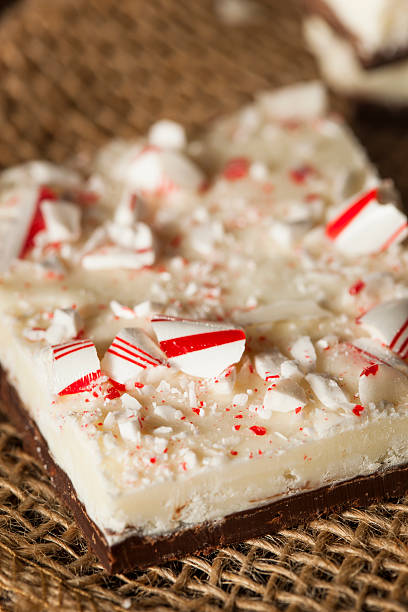 istock Homemade Holiday Peppermint Bark 525109963