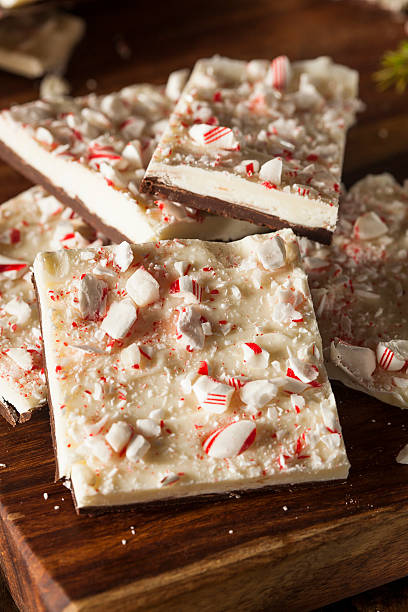 istock Homemade Holiday Peppermint Bark 525122409