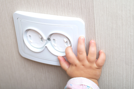 electrical reliability of ac power outlet for babies
