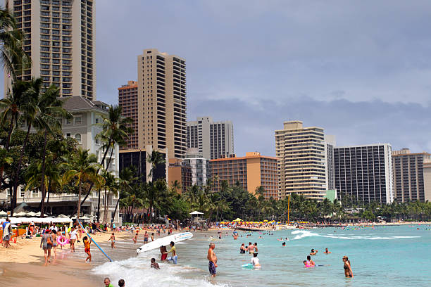 istock Waikiki Beach, Honolulu, Oahu, Hawaii 525124401