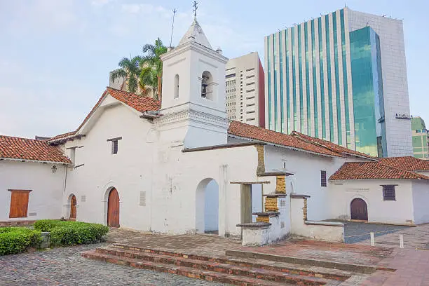 The church complex of La Merced in Cali, Colombia comprises the Notre Dame church, a convent, the museum of religious art and the archeological museum
