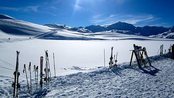снежный пейзаж - val disere стоковые фото и изображения