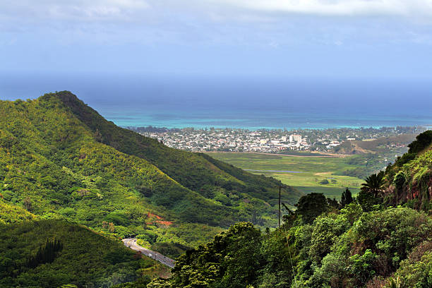 istock Nuuanu Pali State Park, O'ahu, Hawaii 525151935