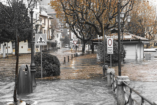 istock Lake Maggiore overflow in Laveno-Mombello, Varese 525218111