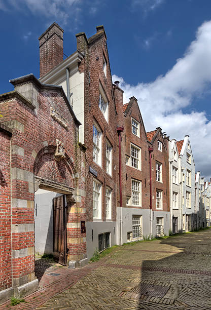 istock Amsterdam Begijnhof 525225662