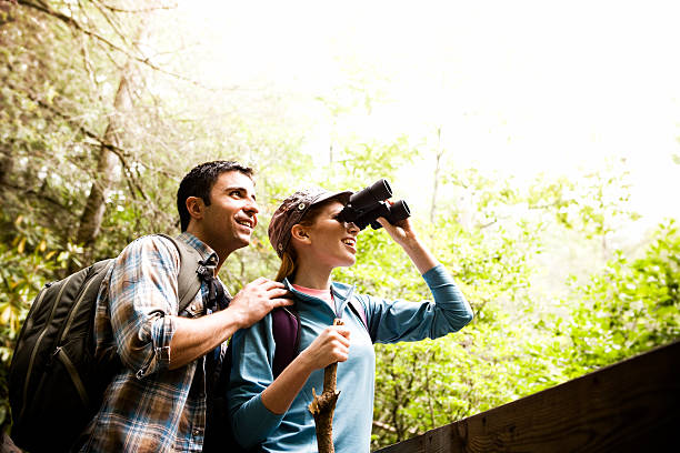 istock Couple Searching with Binocluars 525227814