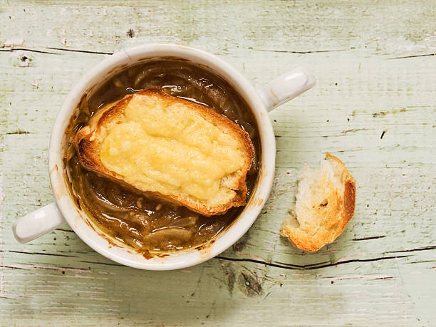 istock rustic french onion soup 525242753