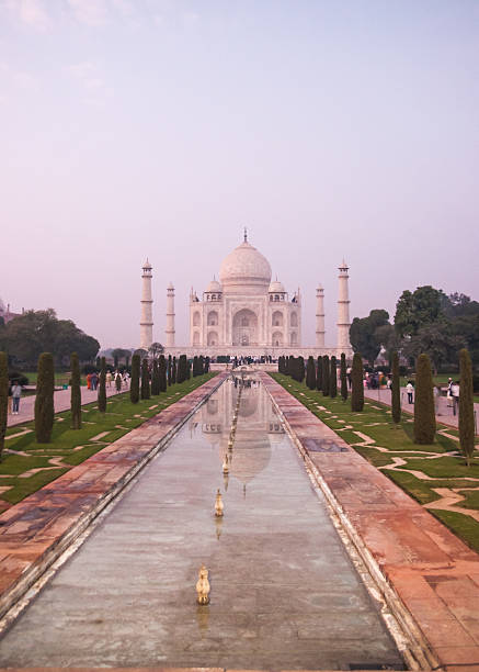 Taj Mahal, l'India célèbre monument de l'amour, Agra, verticale - Photo