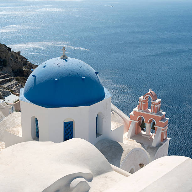 istock Church in Oia. 525262325