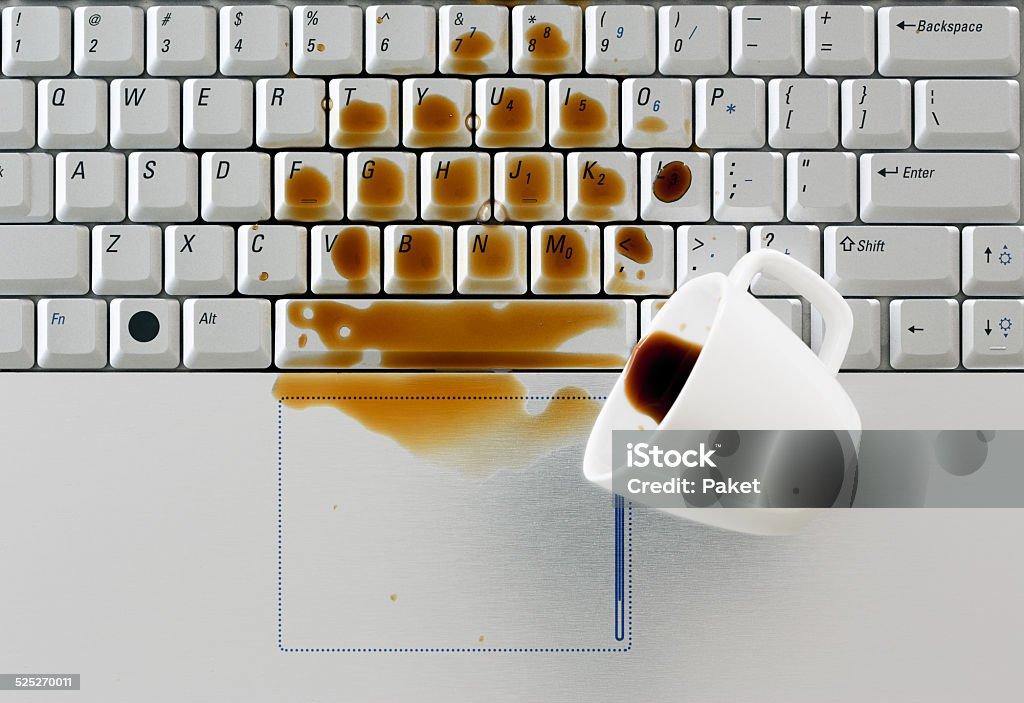 Kaffee spilled auf der Tastatur - Lizenzfrei Kaffee - Getränk Stock-Foto