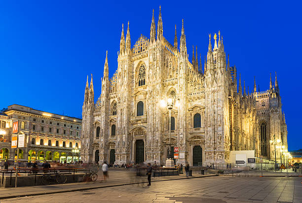istock Night view of Milan Cathedral (Duomo di Milano) in Milan 525316075